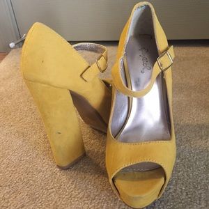 Yellow Peep Toe Platform Shoes